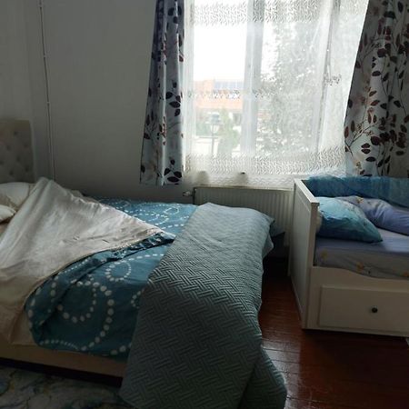 Belle Chambre Dans Un Quartier Calme Anderlecht Exteriér fotografie